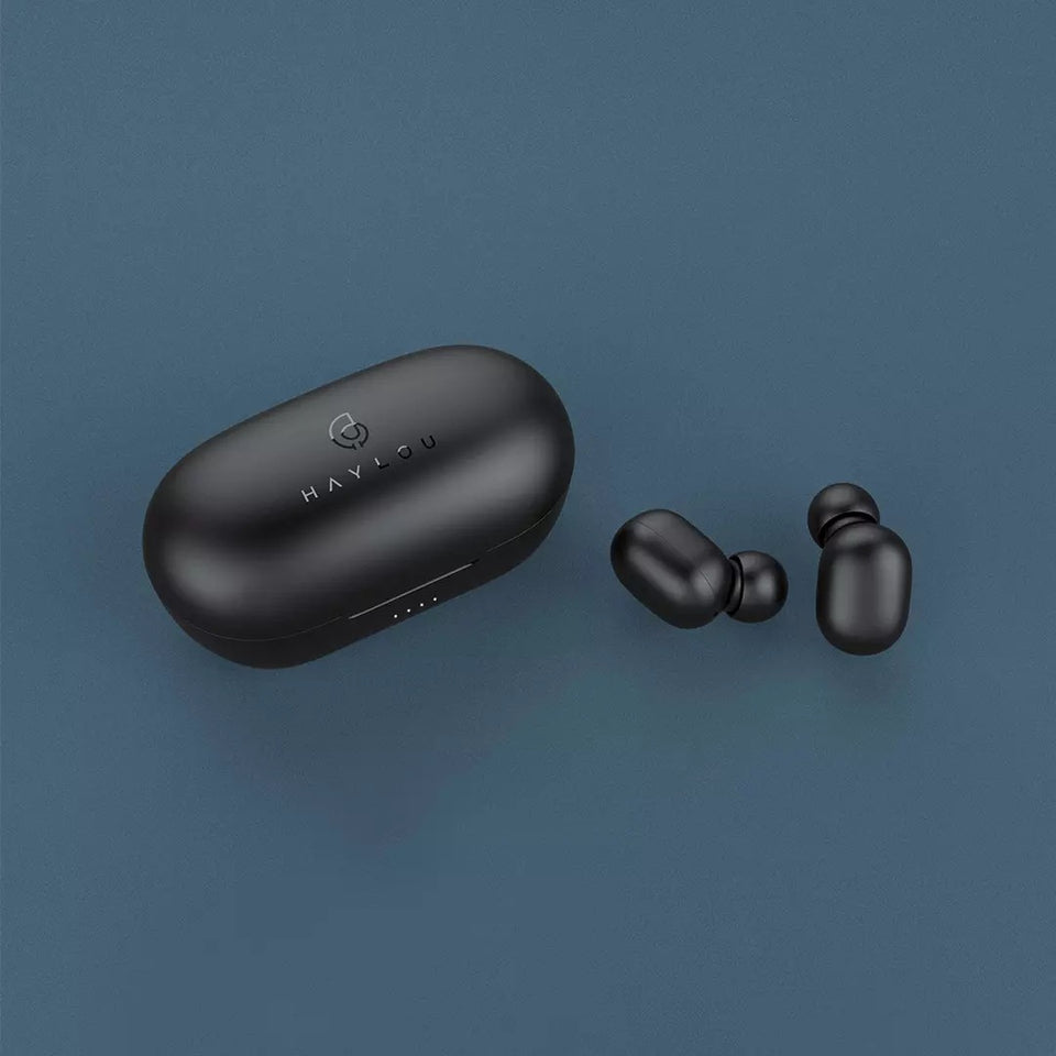 Wireless earbuds in charging case